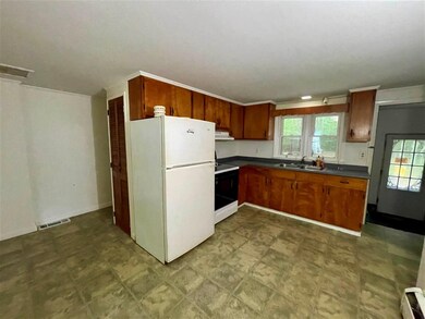 9 Kidder Ave, Franklin, NH 03235 - photo 5