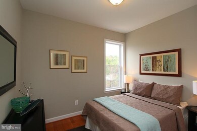 607 Irving St NW, Washington, DC 20010 - photo 4