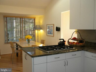 10614 Great Arbor Dr, Potomac, MD 20854 - photo 7