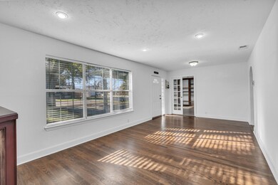 604 Mason St, Tomball, TX 77375 - photo 5