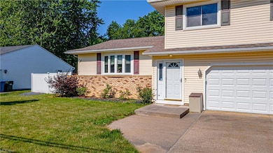 734 Maplewood Ave, Sheffield Lake, OH 44054 - photo 2