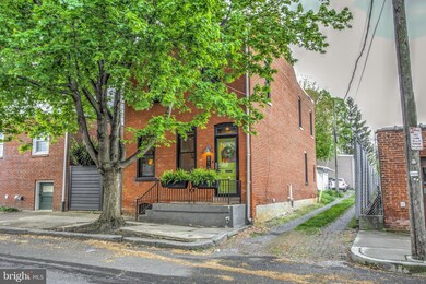 810 1st St, Lancaster, PA 17603 - photo 2