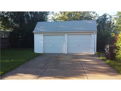 Parking Lot/Garage