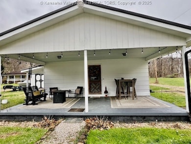 39 Savannah Ln, Elkview, WV 25071 - photo 2