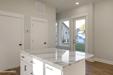 306 W Taft-7