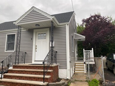Exterior Front/Side