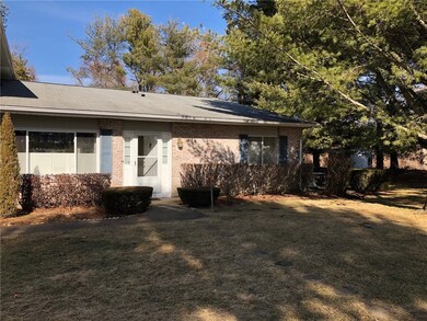 352 Chatham Cir, Warwick, RI 02886 - photo 2
