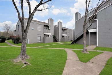 12500 Sandpiper Dr unit 186, Houston, TX 77035 - photo 4