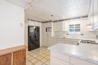 unlisted-address, Redding, CA 96001 - photo 6