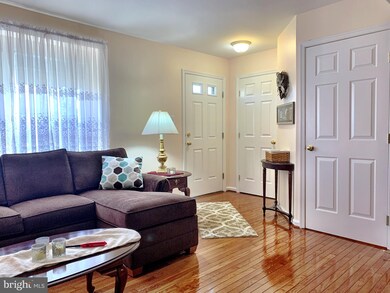 39 Guilford Place, Burlington, NJ 08016 - photo 2