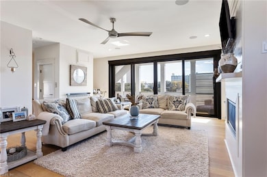 112 60th St unit B, Virginia Beach, VA 23451 - photo 6