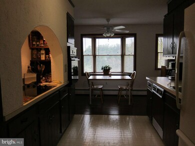 1103 Canterbury Ct, Sykesville, MD 21784 - photo 3