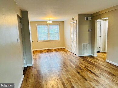 6606 Boulevard View unit B2, Alexandria, VA 22307 - photo 2