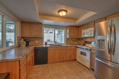 6605 Hensch Ave NE, Albuquerque, NM 87109 - photo 5