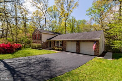 12227 Folkstone Dr, Herndon, VA 20171 - photo 2