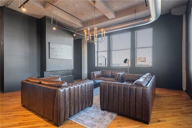 2107 Grand Ave unit 605, Kansas City, MO 64108 - photo 4