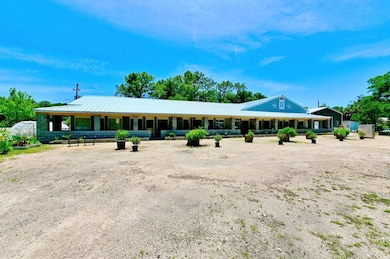 2390 Oak St, Carrabelle, FL 32322 - photo 4