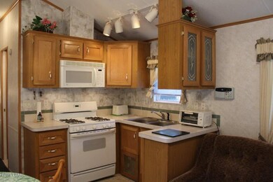 112 Big Bear Rd, Hawley, PA 18428 - photo 6