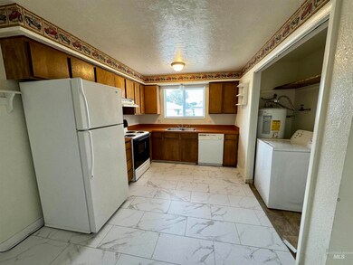 1121 Holly St, Nampa, ID 83686 - photo 4