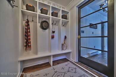 Entryway/Mud Room