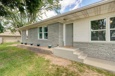 7549 W Farm Road 174-7