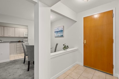 273 Cambridge Rd unit 101, Woburn, MA 01801 - photo 3