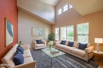 12-web-or-mls-AVOH--12 virtually staged