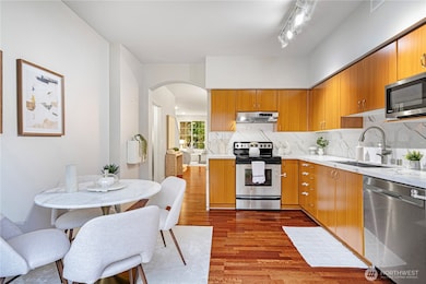 18258 NE 96th Way unit 103, Redmond, WA 98052 - photo 4