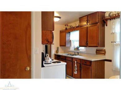 12479 W Greenfield Rd, Lansing, MI 48917 - photo 4