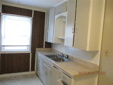 1003 N 9th St, Leavenworth, KS 66048 - photo 7