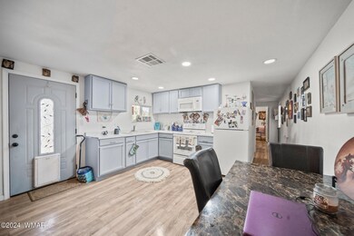 2380 W Rogers Dr, Show Low, AZ 85901 - photo 5