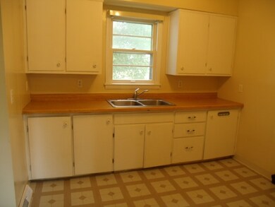 5130 S Driftwood Dr, Janesville, WI 53546 - photo 7