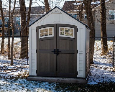 NICE SHED STAYS