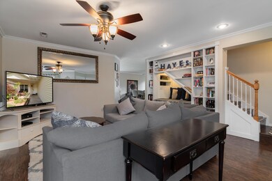 435DeerRunRdBranson-3LivingRoom(2)