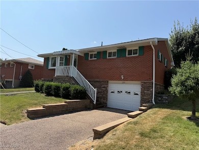 202 Crystal Ln, Weirton, WV 26062 - photo 2