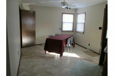 1196 Mason Ave, Des Moines, IA 50315 - photo 3