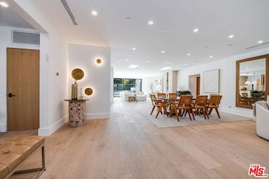 707 N Crescent Dr, Beverly Hills, CA 90210 - photo 4