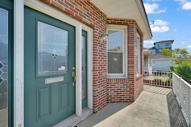 121 W 44th St, Bayonne, NJ 07002 - photo 4