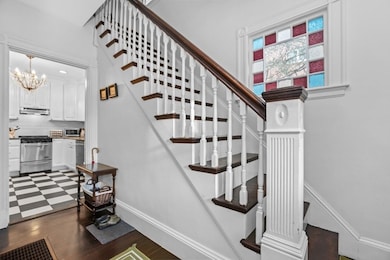51 Lowell St, Arlington, MA 02476 - photo 2
