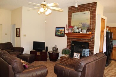 200 Redwater Rd, Wake Village, TX 75501 - photo 3