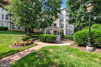 4560 Strutfield Ln unit 1203, Alexandria, VA 22311 - photo 3