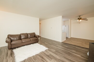 2312 Algonquin Rd unit 10, Rolling Meadows, IL 60008 - photo 7