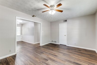 1508 Nichols St, Ennis, TX 75119 - photo 3