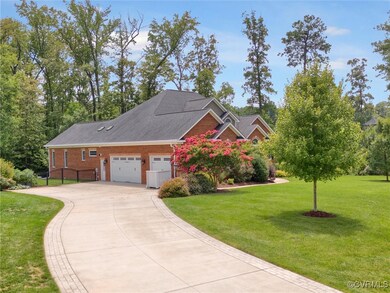 View of front of property with a garage and a fron