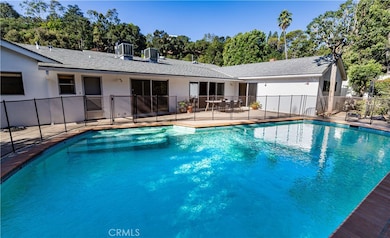 784 Lockearn St, Los Angeles, CA 90049 - photo 4