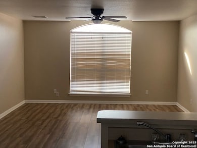 3109 Douglas Fir Dr unit 3113, New Braunfels, TX 78130 - photo 5