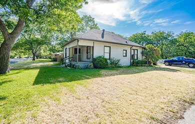 800 Euclid St, Cleburne, TX 76033 - photo 3