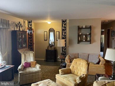 13915 Northvalley Dr, Hagerstown, MD 21742 - photo 2