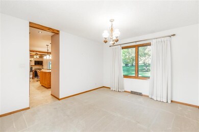 2805 Edgewood Dr, Cedar Falls, IA 50613 - photo 6