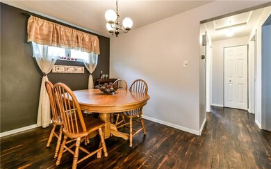 The Private Dining Room offers Hardwood Floors